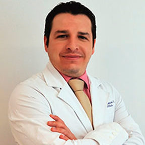 Dr.-Rolando-Esparza